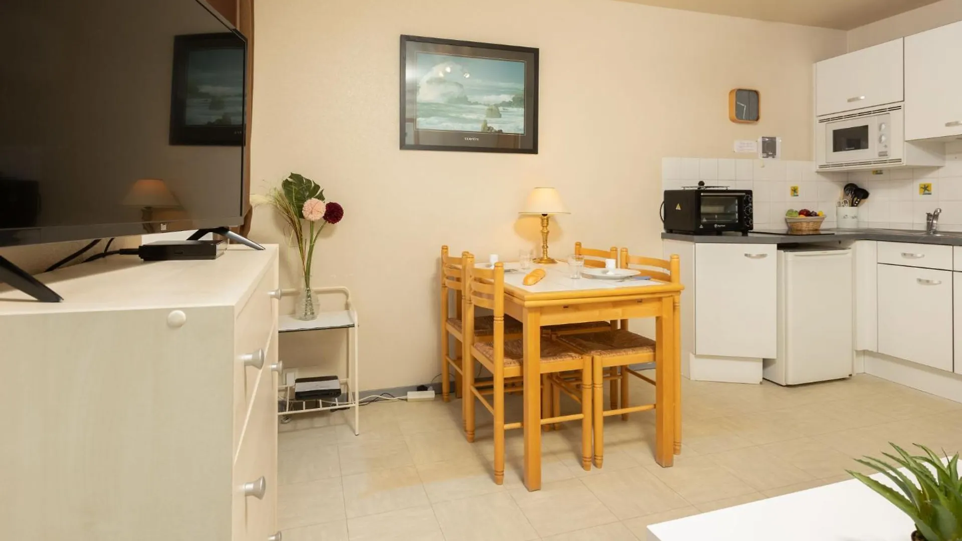 Apartment Les Bisquines De La Houle By Interhome Cancale